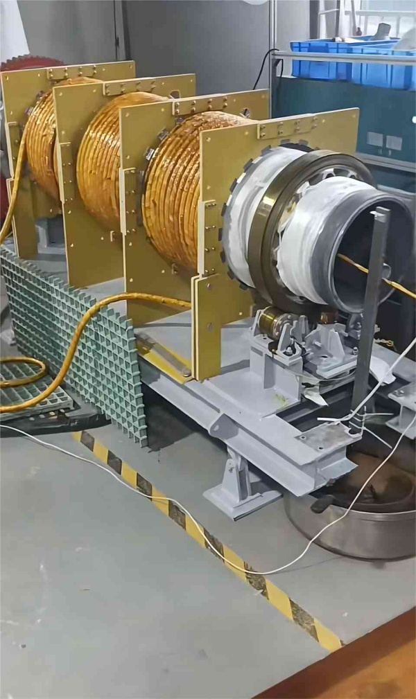 Q늴żӟᱺIwҎ∅0.810